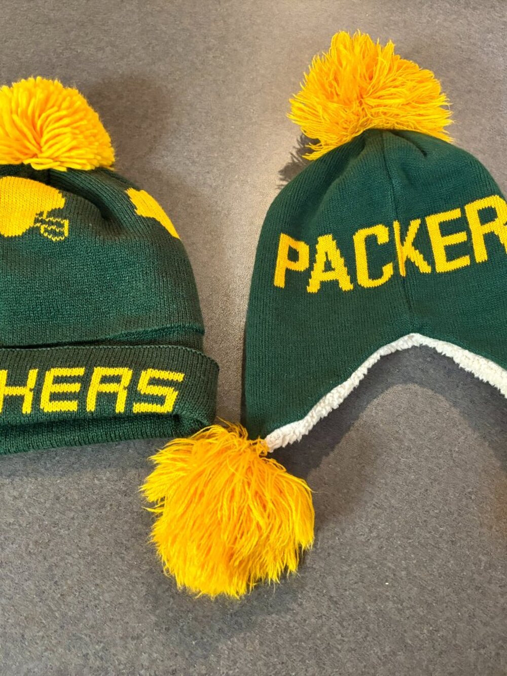~~Lot of 2 Green Bay Packers Stocking Caps